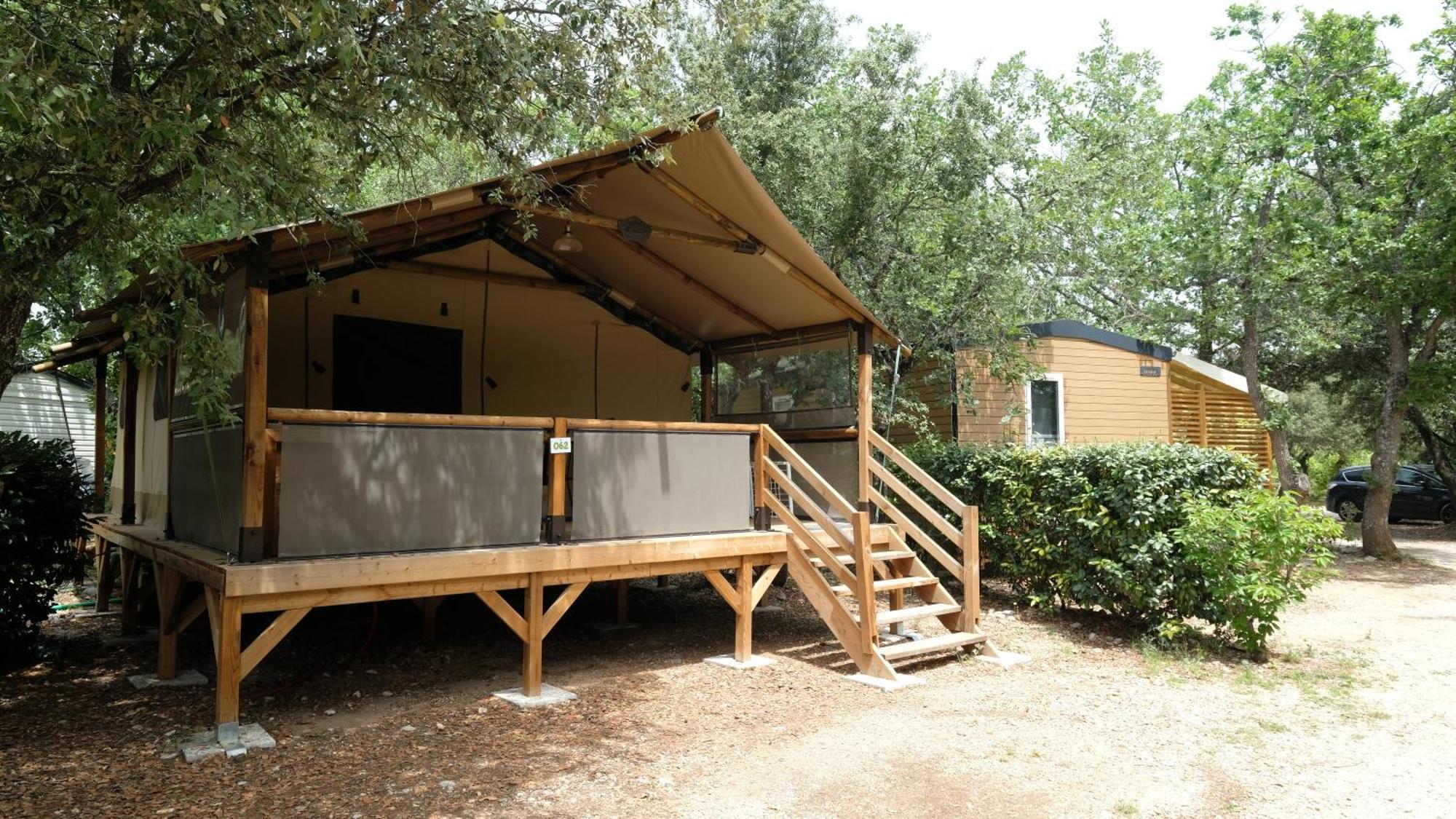 Hotel Domaine Les Chenes Blancs Saint-Saturnin-lès-Apt Zewnętrze zdjęcie